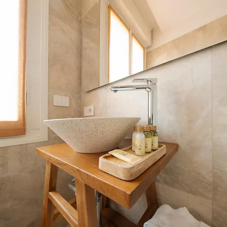 Country - Free Breakfast - Air Conditioning - Wifi 4*