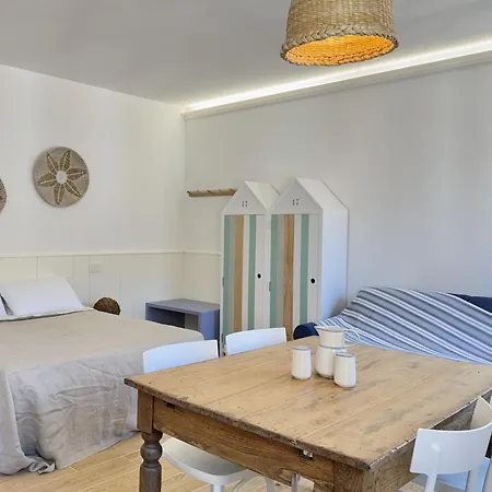 Country - Free Breakfast - Air Conditioning - Wifi *