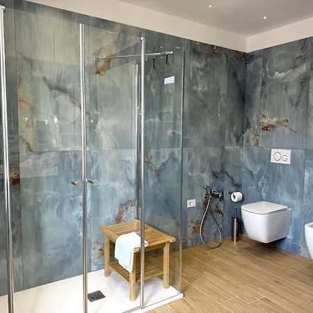 Country - Free Breakfast - Air Conditioning - Wifi