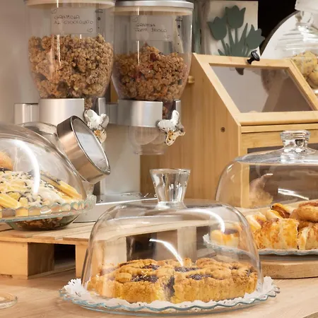 Country - Free Breakfast - Air Conditioning - Wifi