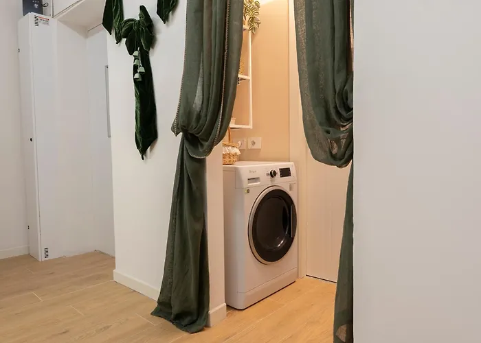 Country - Free Breakfast - Air Conditioning - Wifi Bed & Breakfast