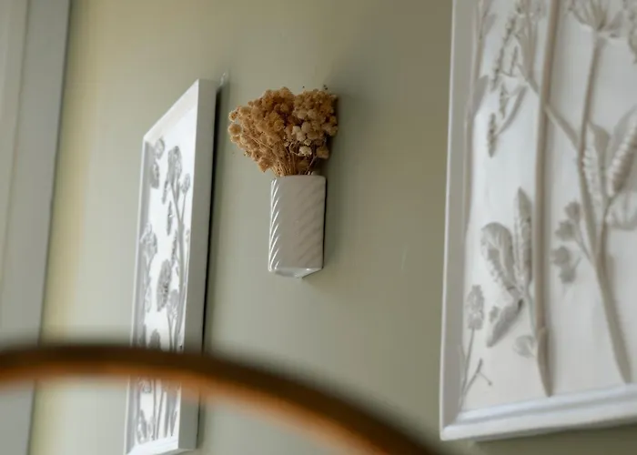 Country - Free Breakfast - Air Conditioning - Wifi